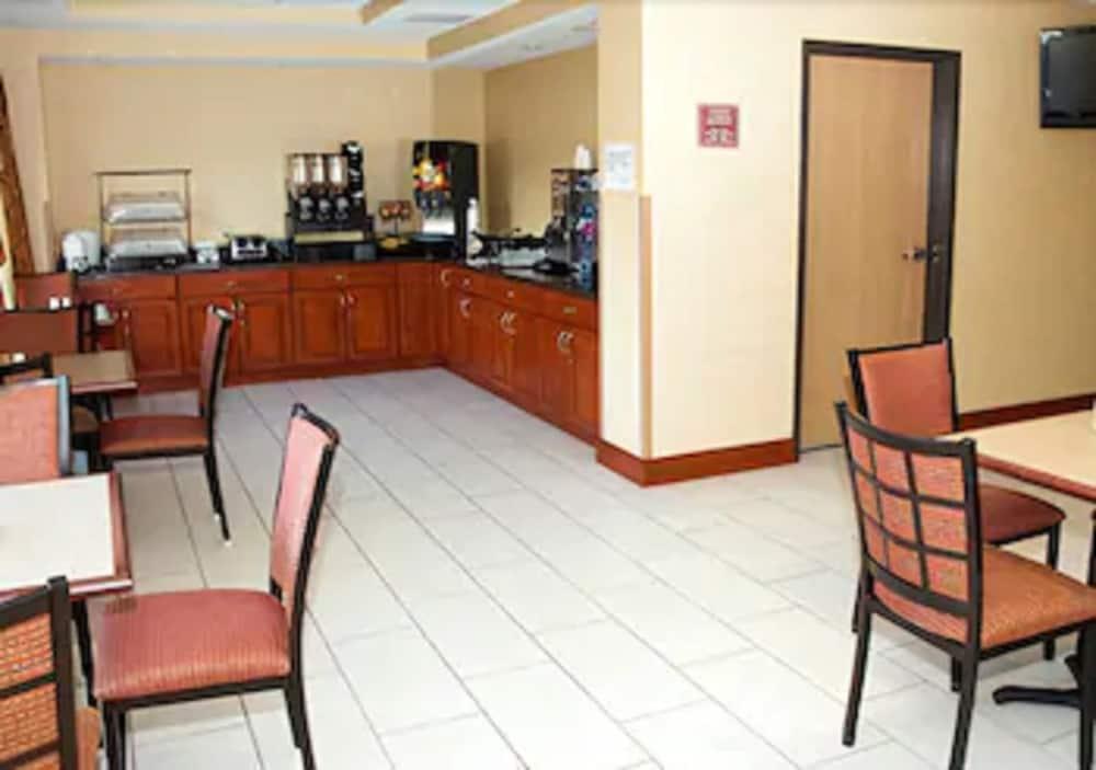 Quality Inn Near Interstate I94 新布法罗 外观 照片